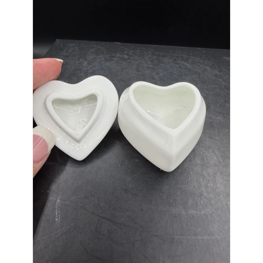 👑❤️ Staffordshire Crown Heart-Shaped Trinket Box with 3D Rose 🌹✨